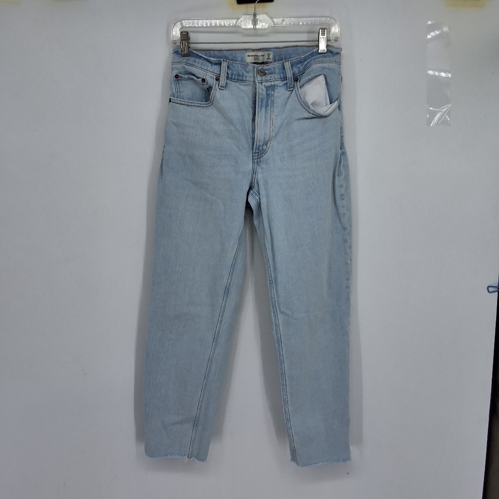 Abercrombie & Fitch Sz 27/4 Light Blue Mom Jeans